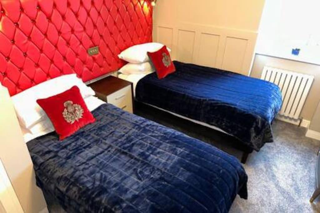 Treat Yourself To Luxury & Style Inverness Ngoại thất bức ảnh